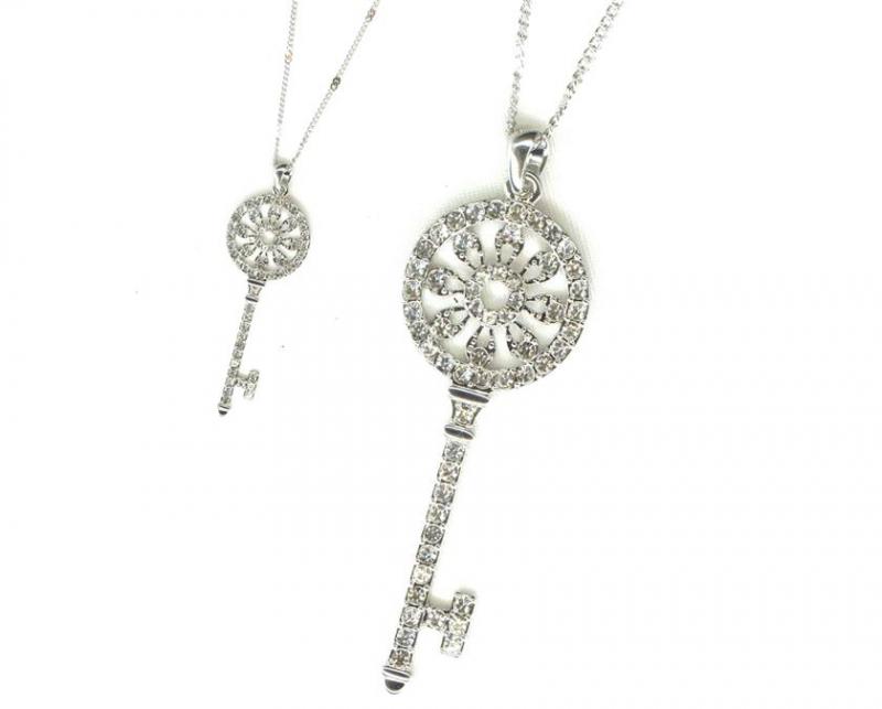 Petal Key Pendant with chain